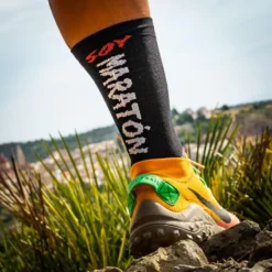 CALCETINES DE RUNNING #SOYMARATON Unisex - KAMUABU Color NEGRO De 23CM -Fitness cardio Ventas calcetines de running soymaraton unisex kamuabu color negro de 23cm 4