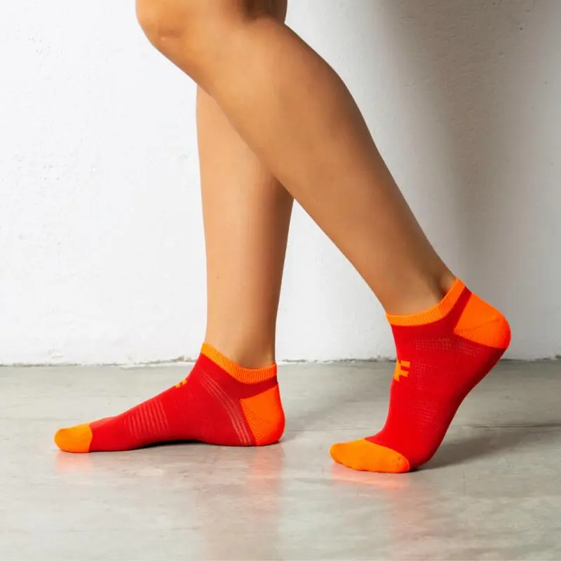 Calcetines Ultra Bajos Con Refuerzo Para Correr Fyke En Color Rojo 4 Calcetines Ultra Bajos Con Refuerzo Para Correr Fyke En Color Rojo - Imagen 2