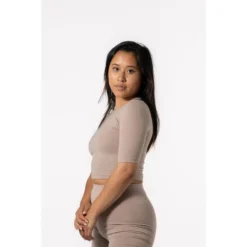 AESTHETIC WOLF Camiseta Ceñida 'Body' - Fitness - Mujer - Negro -Fitness cardio Ventas camiseta ceida body fitness mujer chai beis