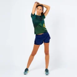 THE RUNNING REPUBLIC Camiseta De Manga Corta Running Poliéster Reciclado Mujer TRR Verde Y Azul 8 THE RUNNING REPUBLIC Camiseta De Manga Corta Running Poliéster Reciclado Mujer TRR Verde Y Azul -Fitness cardio Ventas camiseta de manga corta running poliester reciclado mujer trr verde y azul 1