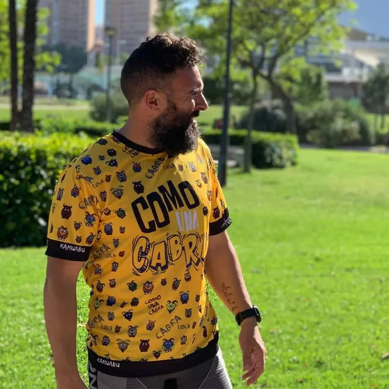 CAMISETA DE RUNNING #COMOUNACABRA Para HOMBRE - KAMUABU Amarilla 110grs 6 CAMISETA DE RUNNING #COMOUNACABRA Para HOMBRE - KAMUABU Amarilla 110grs - Imagen 4