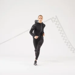 CHAQUETA DE RUNNING MUJER IMPERMEABLE CORTAVIENTO - KIPRUN RAIN+ NEGRO -Fitness cardio Ventas chaqueta de running mujer impermeable cortaviento kiprun rain negro 1