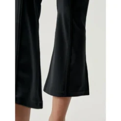 Born Living Yoga Legging Flare De Mujer En Tejido Performance Con Capri 10 Born Living Yoga Legging Flare De Mujer En Tejido Performance Con Capri -Fitness cardio Ventas legging flare de mujer en tejido performance con capri 2