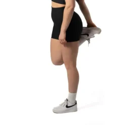 AESTHETIC WOLF Pantalón Corto De Canalé Sin Costuras V2 Scrunch Fitness Negro 10 AESTHETIC WOLF Pantalón Corto De Canalé Sin Costuras V2 Scrunch Fitness Negro -Fitness cardio Ventas pantalon corto de canale sin costuras v2 scrunch fitness negro 2